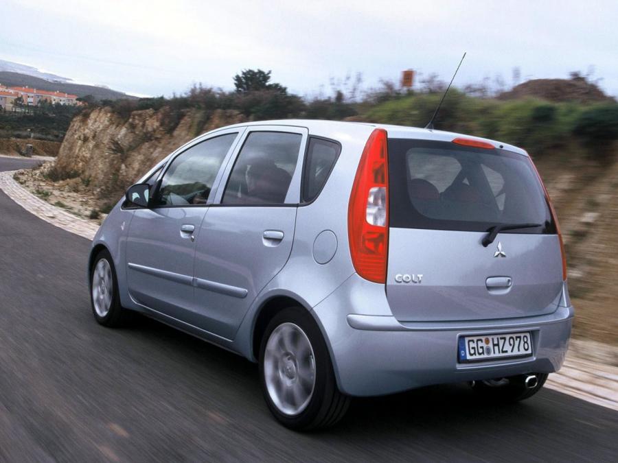 Mitsubishi Colt 5-Door 2004 года  (фото 19 из 29)